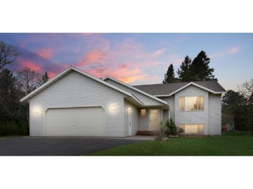 13943 Grand Oaks Ct, Brainerd, MN 56425-7932