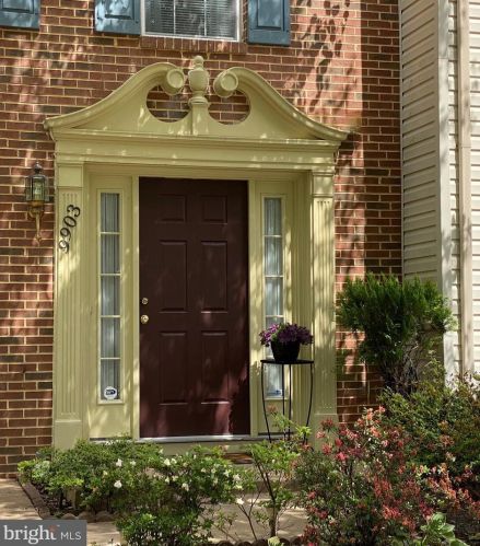 9903 Grass Market Ct, Fredericksburg, VA 22408-9210