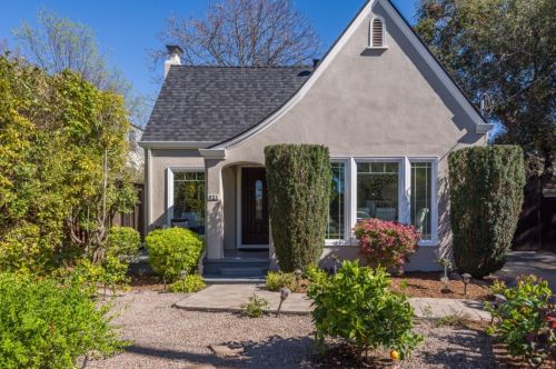 921 Sherwood Ave, Los Altos, CA 94022-1327