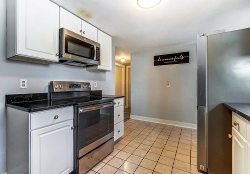 1483 Burnett Rd, Springfield OH  45505-3411 exterior