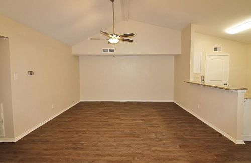 436 Pogue St, Cedar Hill TX  75104-9060 exterior