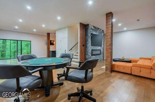 620 Colebrook Ct, Atlanta GA  30327-4710 exterior