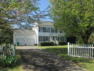 208 Loch Haven Dr, Williamsburg, VA