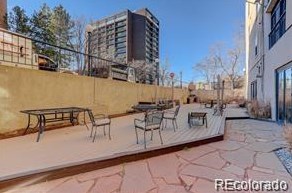 2 Adams St, Denver CO  80206-5724 exterior