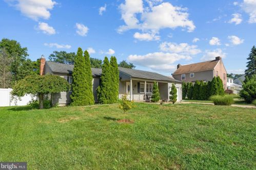 5 Fox Chase Dr, Blenheim, NJ 08012-4415