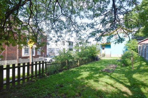 206 Hastings St, Cincinnati OH 45219-1420 exterior