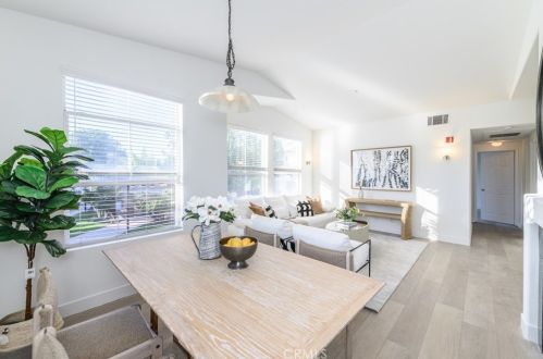 1407 Elmhurst, Irvine CA  92618-4023 exterior