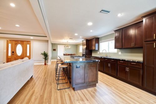 1344 Winn Dr, Upland CA  91786-5026 exterior