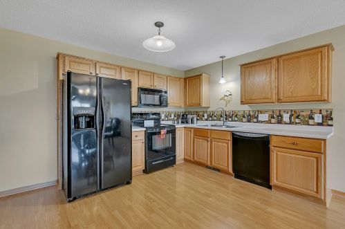 1918 Knollwood Cir, Saint Cloud, MN 56303-4683