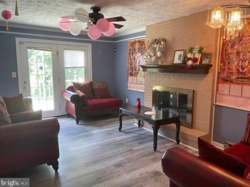 3236 Ridgeway Rd, Harrisburg, PA 17109-1021