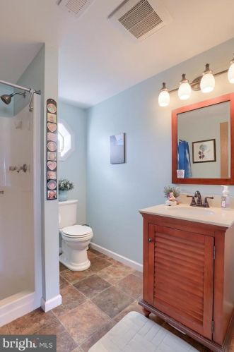 15 Rosewood Dr, Lancaster PA  17603-9329 exterior