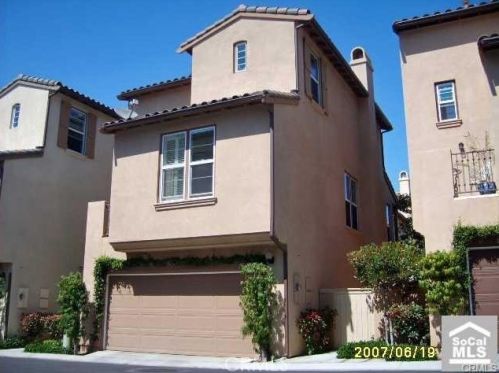 15 Tall Oak, Irvine CA  92603-4213 exterior