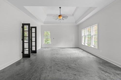 695 Highland Oaks Dr, Atlanta GA  30331-9210 exterior