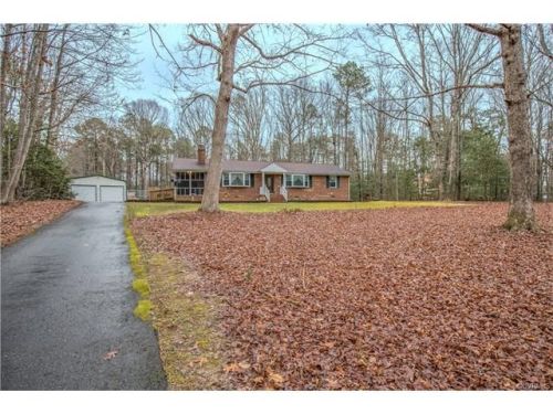 18706 Stonewall Dr, Dinwiddie, VA 23841-2239