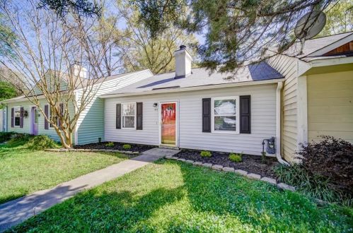 935 Westland Dr, Marietta, GA 30064-3061