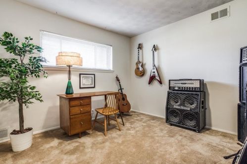 3130 Cliffoak Dr, Dallas TX  75233-2617 exterior