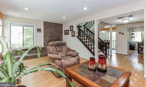 8580 Gwynedd Way, Springfield, VA 22153-3422