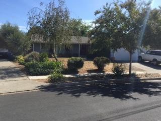 3512 Jomar Dr, Fairfield, CA 94558-2622