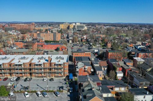 126 Walnut St, Lancaster PA  17602-5043 exterior