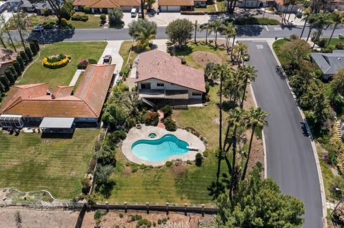 16350 Rancho Escondido Dr, Riverside CA  92506-5816 exterior