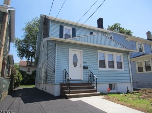 16 Kuna Ter, Irvington, NJ 07111-3021