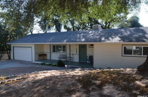 4418 Cash Boy Rd, Diamond Springs, CA 95619-9327
