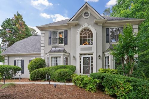 2213 Austin Lake Dr, Smyrna, GA 30082-3381
