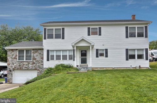 6310 Blue Flag Ave, Harrisburg, PA 17112-2323