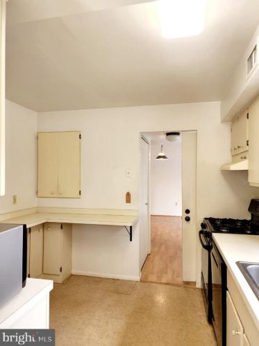 50 Valleybrook Dr, Lancaster PA  17601-4612 exterior