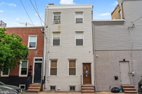 209 Dickinson St, Philadelphia, PA 19147-6003