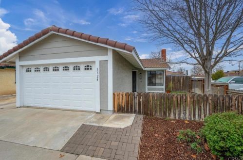 1324 Oleander Ln, Lake Nacimiento, CA 93446-4068