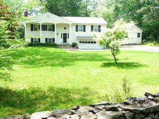 147 Fillow St, Norwalk CT  06850-2406 exterior