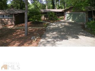 186 Memorial Dr, Jefferson, GA 30549-1256