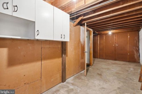 1208 Ruatan St, Silver Spring MD 20903-3321 exterior