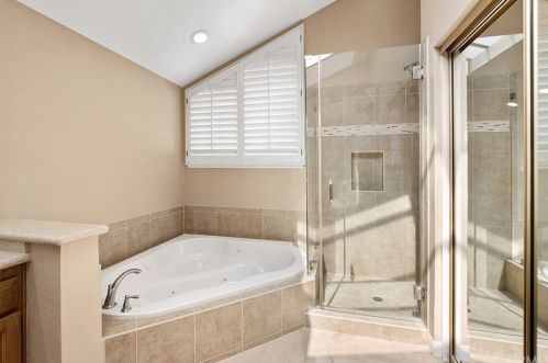 3 Descanso, Irvine CA  92620-1843 exterior