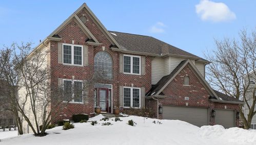 580 Sayer Rd, Hanover Park, IL 60103-1664