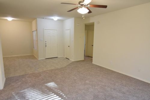 816 Lightningbug Ln, Conroe, TX 77301-5508