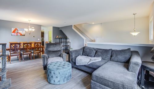 1228 Alta Vista Dr, Pingree Grove IL  60140-2057 exterior