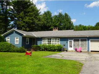 635 Court St, Keene, NH 03431-1720