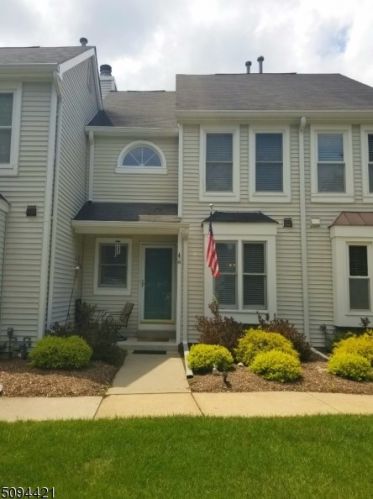 16 Mourning Dove Ct, Hackettstown, NJ 07840-3200