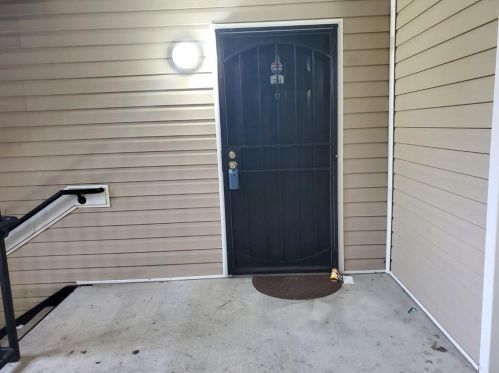 7204 Fairington Ridge Cir, Lithonia, GA 30038-5609