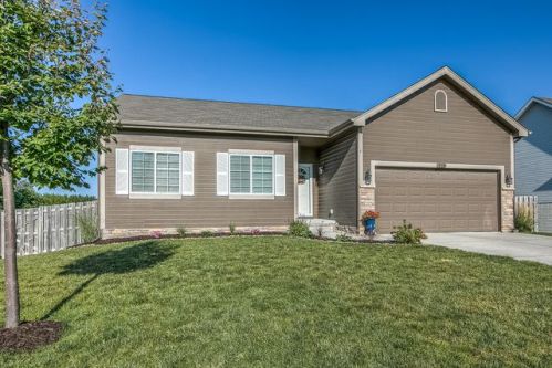 11318 212th St, Gretna, NE 68028-6977