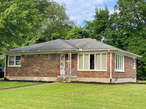 2427 Home Orchard Dr, Springfield, OH 45503-2337