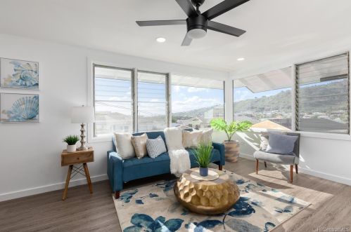 2803 Henry St, Honolulu HI  96817-1144 exterior