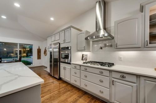 5641 Charlestown Dr, Dallas, TX 75230-1729