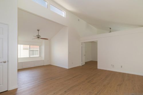 6248 Caminito Carrena, San Diego, CA 92122-3417