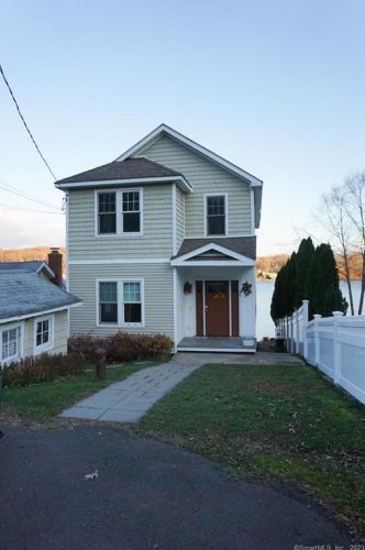 20 Lake Shore Dr, Middlefield, CT 06455-1053