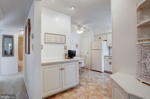 54 Valleybrook Dr, Lancaster PA  17601-4612 exterior