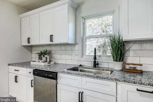 1005 Shore Acres Rd, Arnold MD  21012-1725 exterior