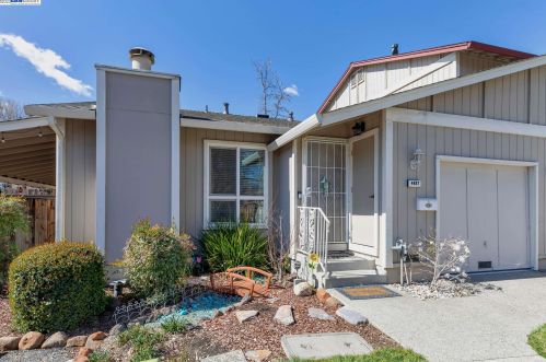 4487 Fairlands Dr, Pleasanton, CA 94588-3429